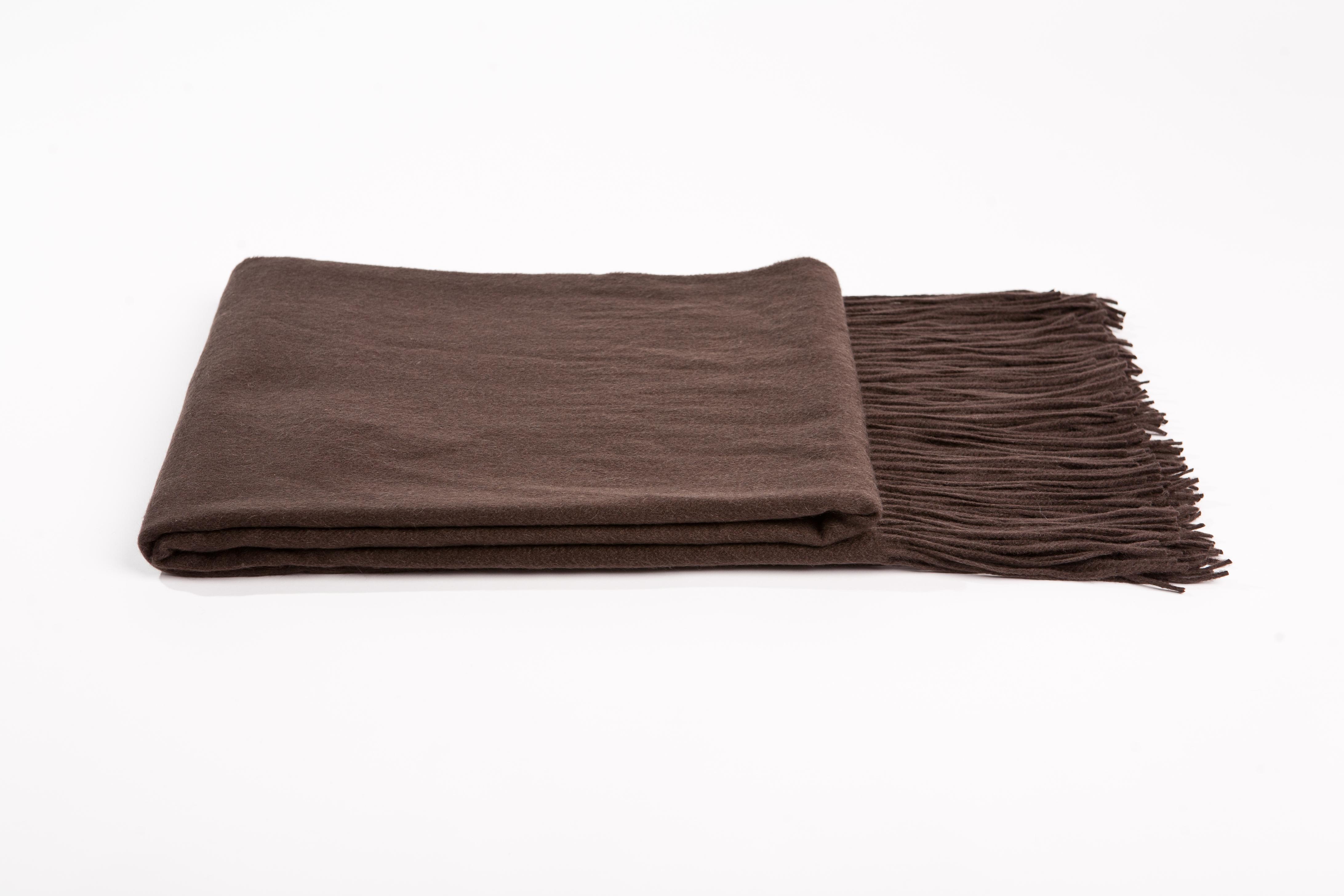 a & R Cashmere NBW100SND Modern Basket Weave Cashmere Blend Throw Sand a & R Cashmere NBW100SND Modern Basket Weave Cashmere Blend Throw Sand