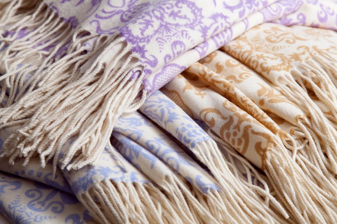 Sand a & R Cashmere NBW100SND Modern Basket Weave Cashmere Blend Throw Sand a & R Cashmere NBW100SND Modern Basket Weave Cashmere Blend Throw